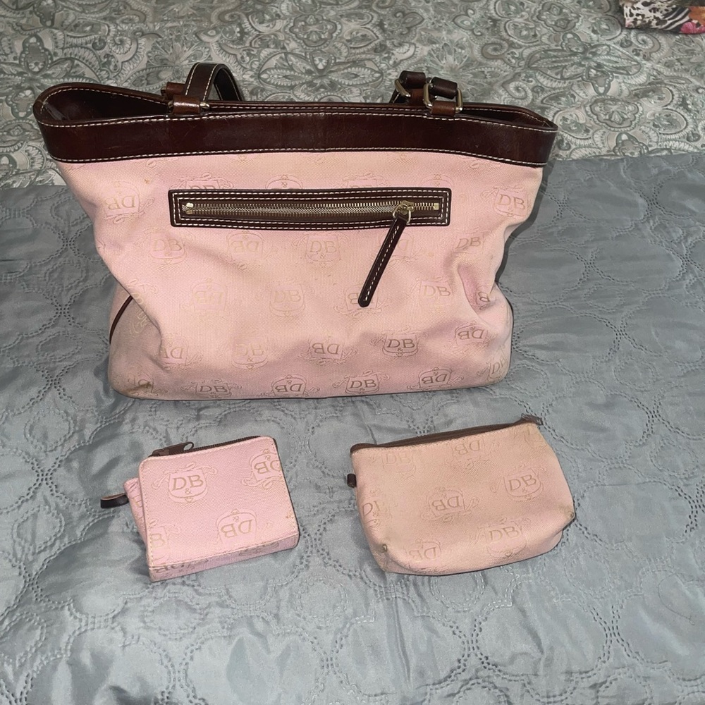 Dooney & Bourke